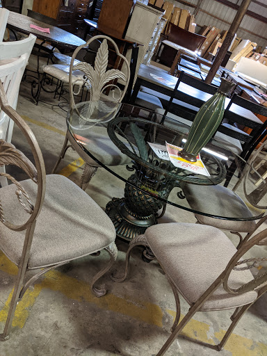 Mattress Store «Cox Warehouse Discount Furniture», reviews and photos, 1423 N JK Powell Ave, Whiteville, NC 28472, USA