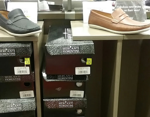 Shoe Store «DSW Designer Shoe Warehouse», reviews and photos, 346 Newnan Crossing Bypass, Newnan, GA 30265, USA