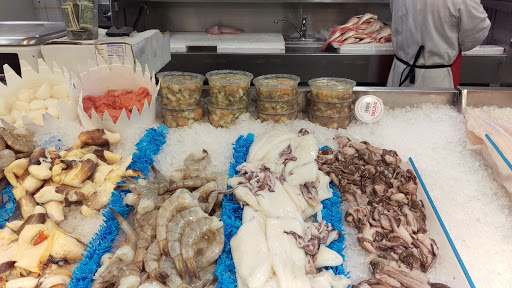 Supermarket «Food Fair La Gran Marqueta», reviews and photos, 946 Market St, Paterson, NJ 07513, USA