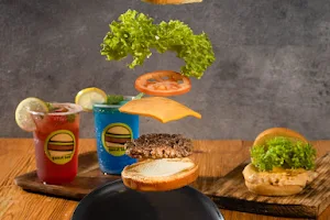 Gusto Burger image