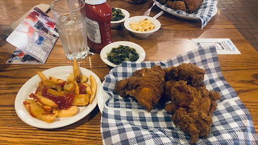 American Restaurant «Cracker Barrel Old Country Store», reviews and photos, 6055 Som Center Rd, Willoughby, OH 44094, USA