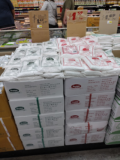 Asian Grocery Store «Hoa Binh Garden Grove Supermarket», reviews and photos, 13922 Brookhurst St, Garden Grove, CA 92843, USA