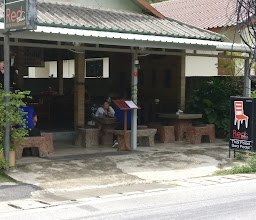 Border Town Restaurant at Horizon Karon Beach Resort & Spa photo