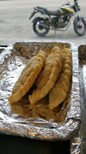 Empanadas & Algo Más