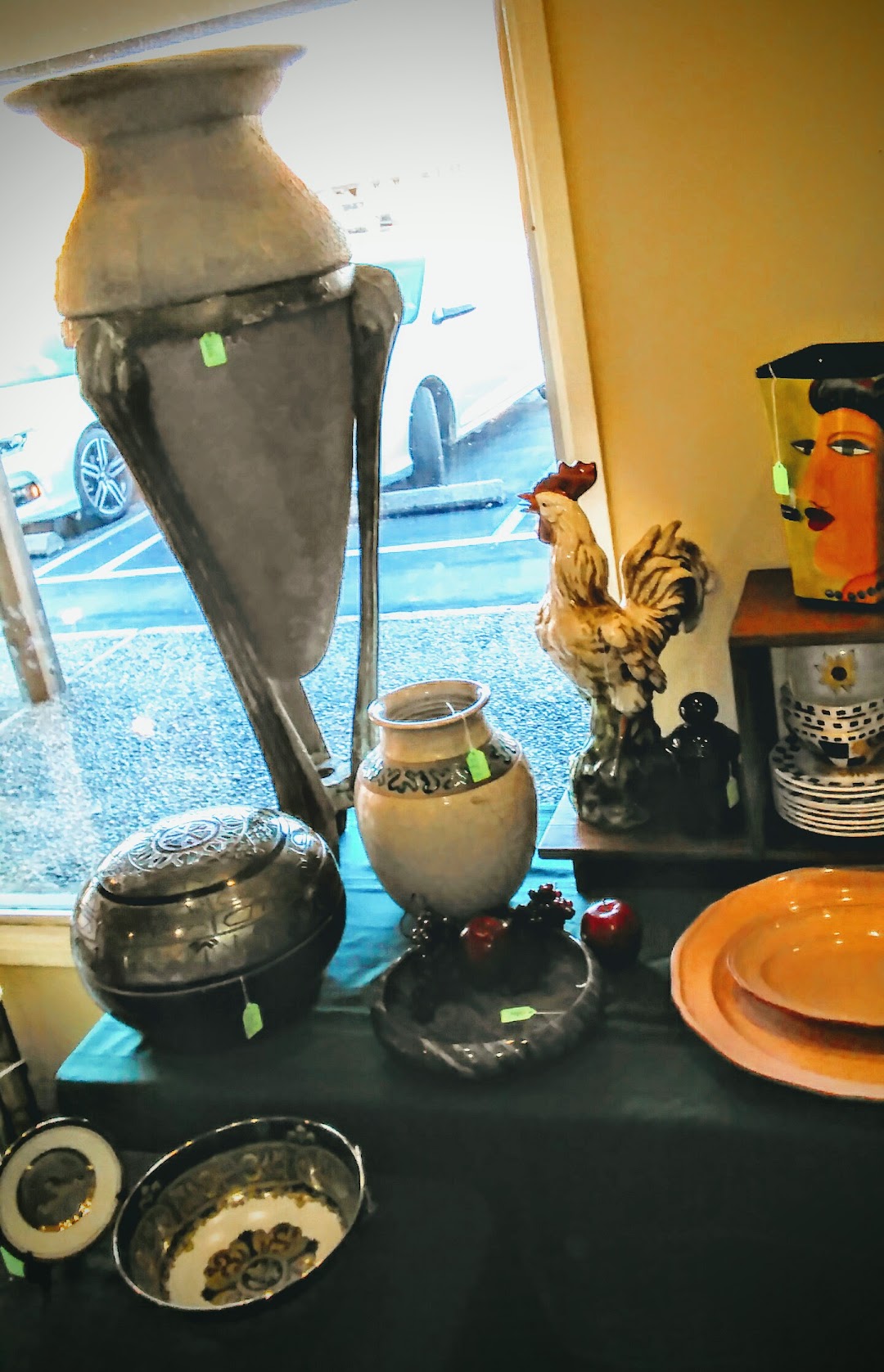 Treasures (Unique Gifts, Collectables, Antiques & More)