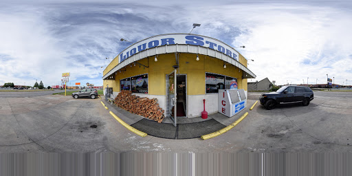 Liquor Store «Cork & Bottle», reviews and photos, 309 A Ave W, Oskaloosa, IA 52577, USA