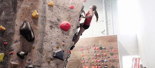 Rock Climbing Gym «Hangar 18 Indoor Climbing Gym - Riverside», reviews and photos, 6935 Arlington Ave, Riverside, CA 92503, USA
