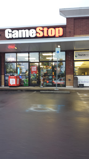Video Game Store «GameStop», reviews and photos, 2275 NE 27th St #108, McMinnville, OR 97128, USA