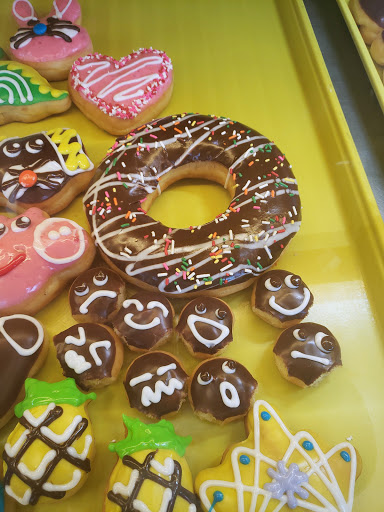 Donut Shop «Donut Choice», reviews and photos, 212 N Walnut Creek Dr, Mansfield, TX 76063, USA