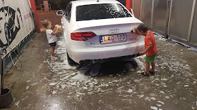 Wash&More önkiszolgáló autómosó