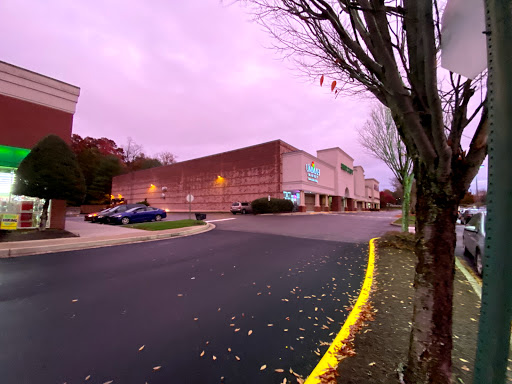 Grocery Store «Richmond Halal Market», reviews and photos, 9864 W Broad St, Glen Allen, VA 23060, USA