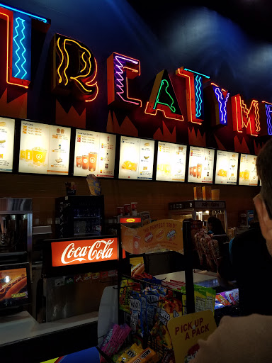 Movie Theater «Regal Cinemas Jewel 16», reviews and photos, 7200 Woodway Dr, Waco, TX 76712, USA