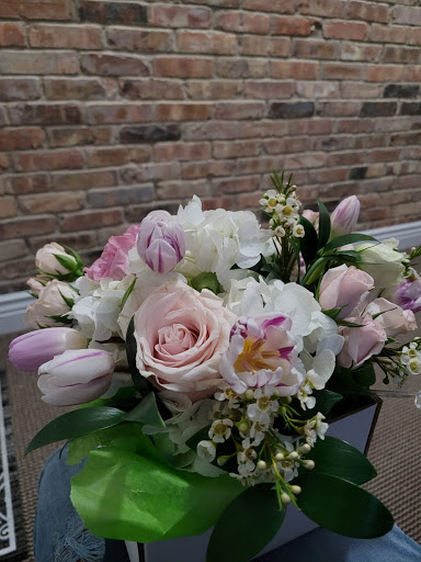 Florist «Anna Held Floral Studio», reviews and photos, 5557 N Sheridan Rd, Chicago, IL 60640, USA