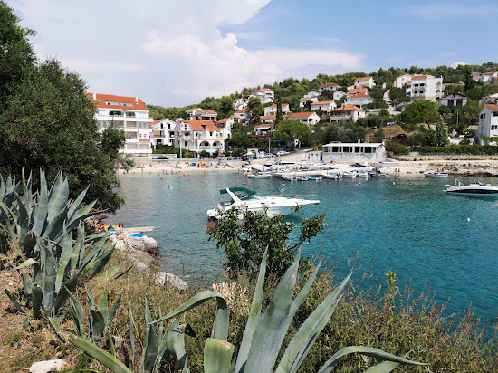 Mavarstica beach