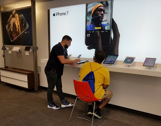 Cell Phone Store «AT&T», reviews and photos, 1601 Washington Ave, Miami Beach, FL 33139, USA