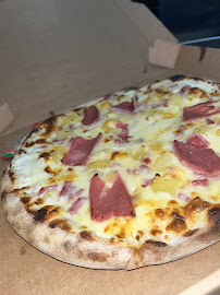 Plats et boissons du Pizzeria PAPILLES PIZZA MARCOUSSIS - n°3