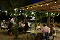 Atmosphère du Restaurant Le Relais du Castelet à Fontvieille - n°16