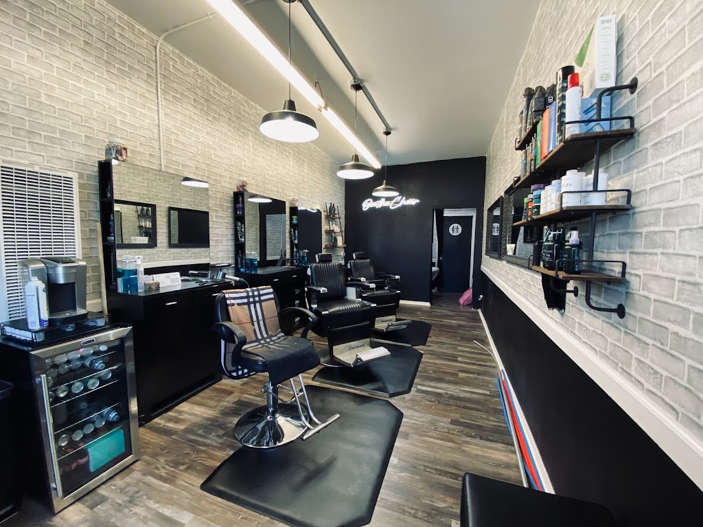 On The Chair Barber and Beauty Studio 92335