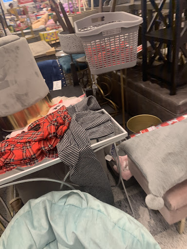 Clothing Store «Ross Dress for Less», reviews and photos, 150 S Abilene St, Aurora, CO 80012, USA