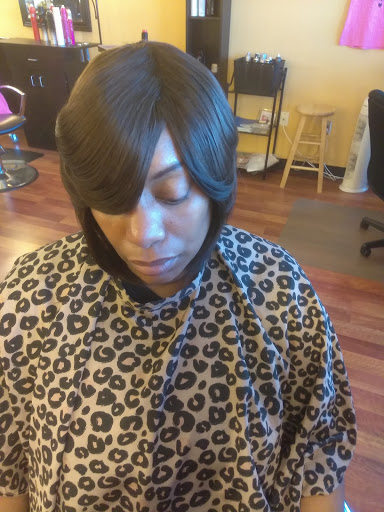 Beauty Salon «Upscale Salon & Weave Center», reviews and photos, 4447 Wade Green Rd, Kennesaw, GA 30144, USA