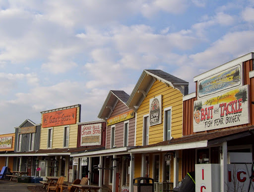 Smokey Hills Outdoor Store, 19143 US-71, Park Rapids, MN 56470, USA, 