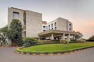 Aravind Eye Hospital image