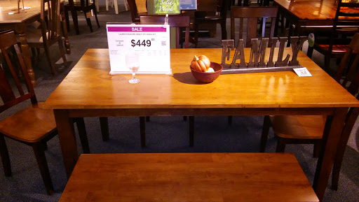 Steinhafels Furniture, 8401 W Capitol Dr, Milwaukee, WI 53222, USA, 