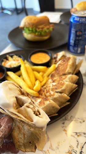 مطعم كل وقت