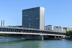 Dreirosenbrücke image