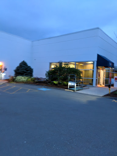 Shipping and Mailing Service «FedEx Ship Center», reviews and photos, 84 New York Ave, Framingham, MA 01701, USA