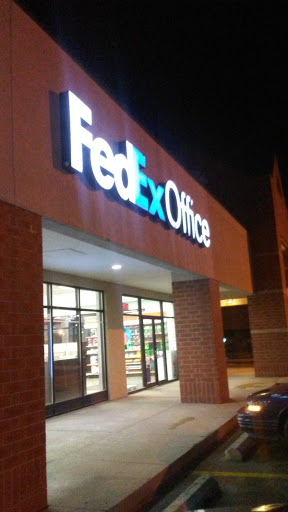 Print Shop «FedEx Office Print & Ship Center», reviews and photos, 10201 University Ave, Clive, IA 50325, USA