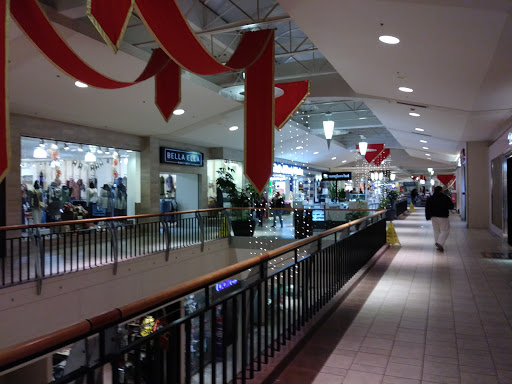 Shopping Mall «Layton Hills Mall», reviews and photos, 1201 N Hill Field Rd, Layton, UT 84041, USA