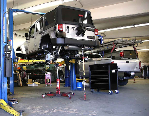 Truck Accessories Store «4 Wheel Parts Performance Center», reviews and photos, 550 W San Carlos St, San Jose, CA 95126, USA