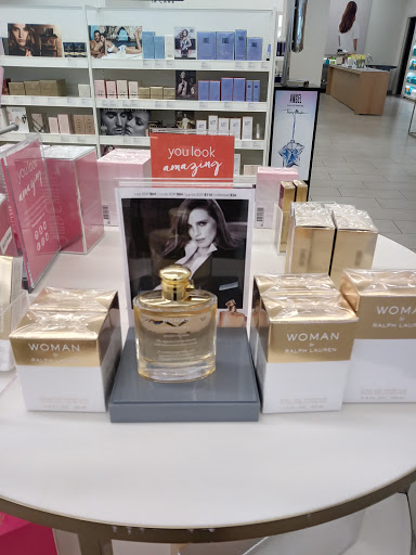 Beauty Salon «Beauty Brands», reviews and photos, 438 Ward Pkwy, Kansas City, MO 64112, USA