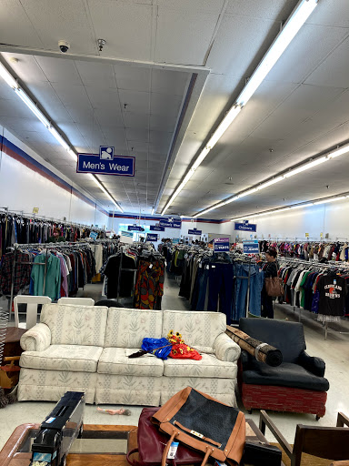 Thrift Store «Goodwill Industries of Greater Cleveland & East Central Ohio», reviews and photos, 12650A Rockside Rd, Cleveland, OH 44125, USA