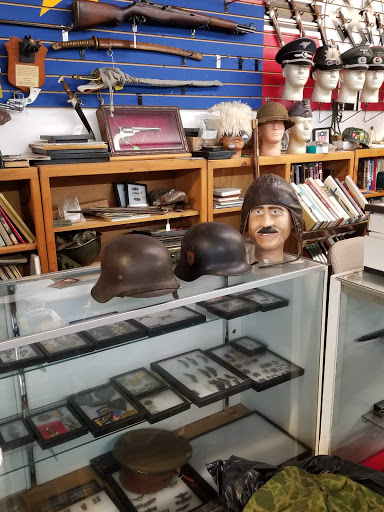 Warpath Military Collectibles & Guns