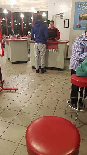 Tire Shop «Discount Tire Store - Irving, TX», reviews and photos, 3516 W Airport Fwy, Irving, TX 75062, USA