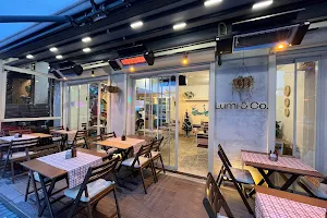 Lumi & Co image