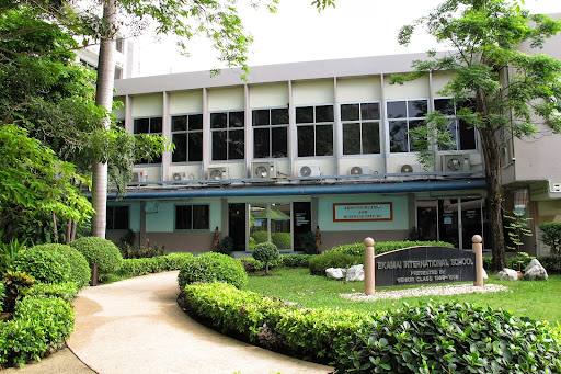 Ekamai International School