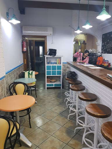 Ulises Cafe Bar - C. Alcalde Manuel Reyna, 9, 29700 Vélez-Málaga, Málaga
