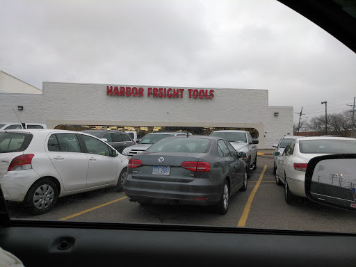 Hardware Store «Harbor Freight Tools», reviews and photos, 32706 John R Rd, Madison Heights, MI 48071, USA
