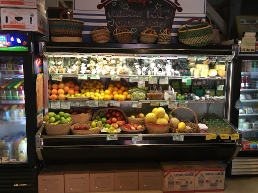 Grocery Store «Red Barn Natural Grocery», reviews and photos, 357 Van Buren St, Eugene, OR 97402, USA