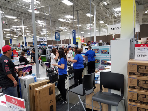 Electronics Store «Best Buy», reviews and photos, 3415 E Foothill Blvd, Pasadena, CA 91107, USA