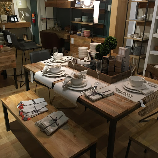 Furniture Store «west elm», reviews and photos, 1201 NW Couch St, Portland, OR 97209, USA