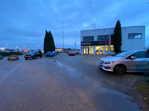 Photo 1 - Renault - Pôle Auto