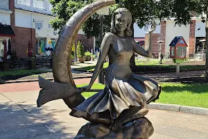 Bewitched Sculpture image