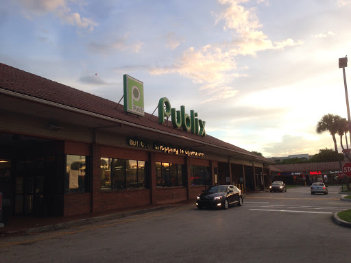 Supermarket «Publix Super Market at Country Club Plaza», reviews and photos, 18496 NW 67th Ave, Hialeah, FL 33015, USA