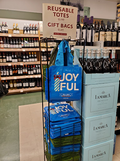 Liquor Store «Narberth Wine & Spirits», reviews and photos, 1 Station Cir, Narberth, PA 19072, USA