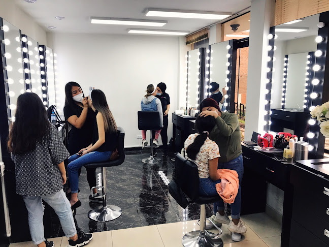 Adsber Studio Escuela de Maquillaje Profesional - Make Up
