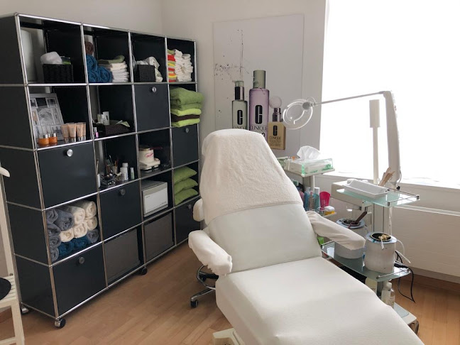 Rezensionen über Kosmetikinstitut Beauty-CLINIQUE in Küssnacht SZ - Schönheitssalon